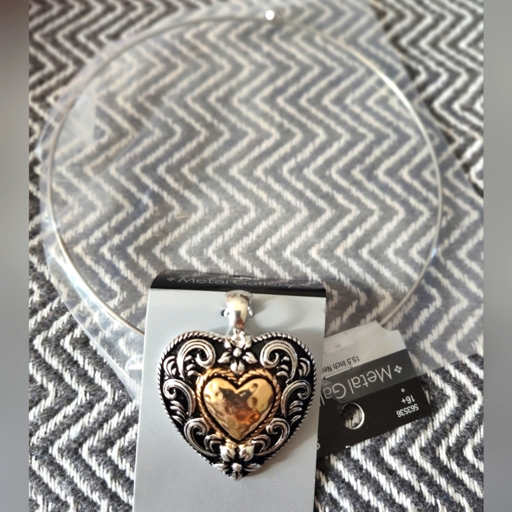 💛2PC Heart &Choker Silver Gold NWT